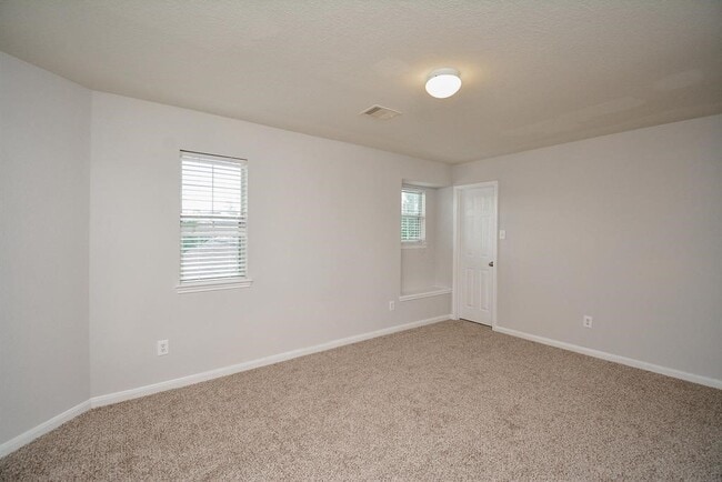 Building Photo - 2306 Ledgeway Ct