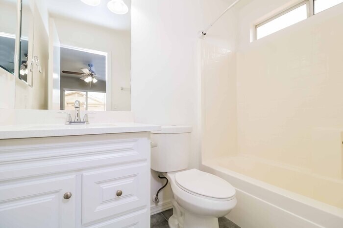 Building Photo - 12114 W Aster Dr