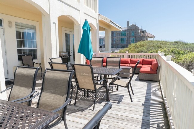 Building Photo - Beautiful 7-Bedroom Beachfront Home on 30A