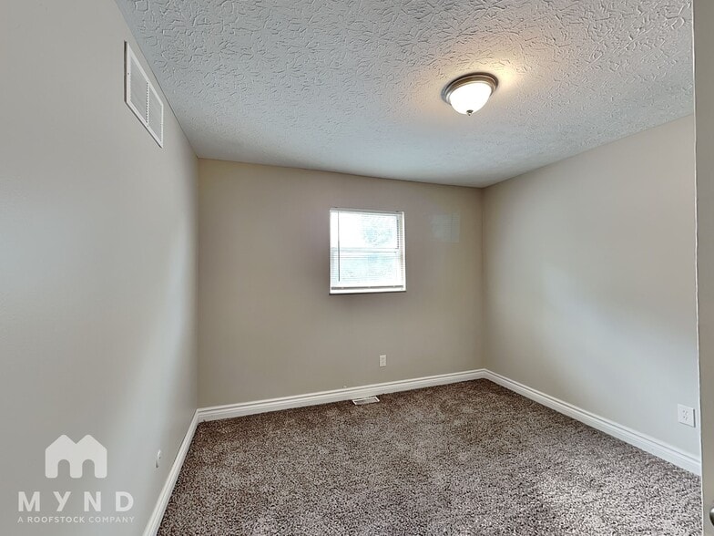 Building Photo - 181 Northwood Dr