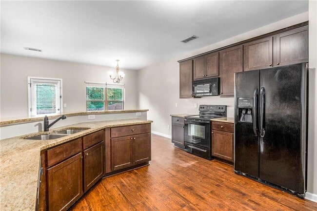 Building Photo - 317 Clover Brook Dr