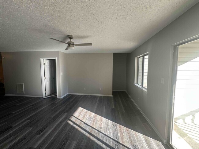 Building Photo - 4720 Walden Pond Dr