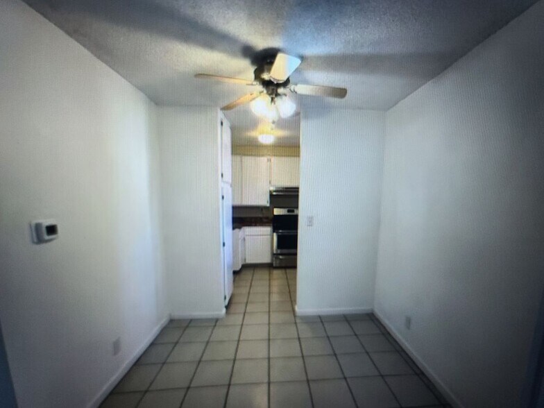 Building Photo - 101 W Olive Ave