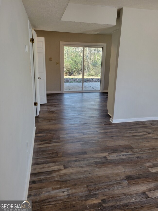 Building Photo - 2938 Bridge Dr