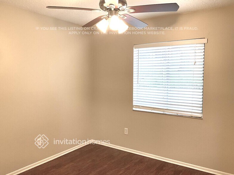 Building Photo - 7205 Seamans Bluff