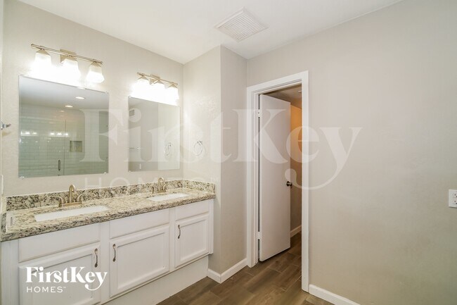 Building Photo - 14838 N 38th St