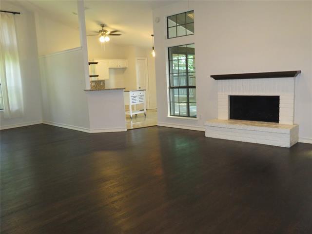 Building Photo - 2308 Crestmeadow St