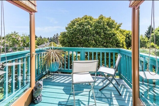 Building Photo - Stunning 3bed/3.5bath Brick Home in Ballard!