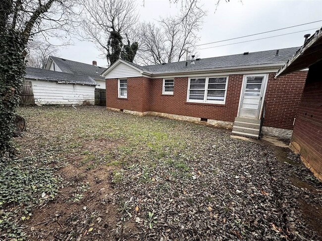 Building Photo - 1405 Kenton St