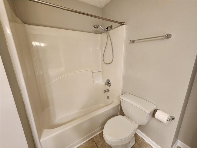 Building Photo - 1411 Keys Crossing Dr NE