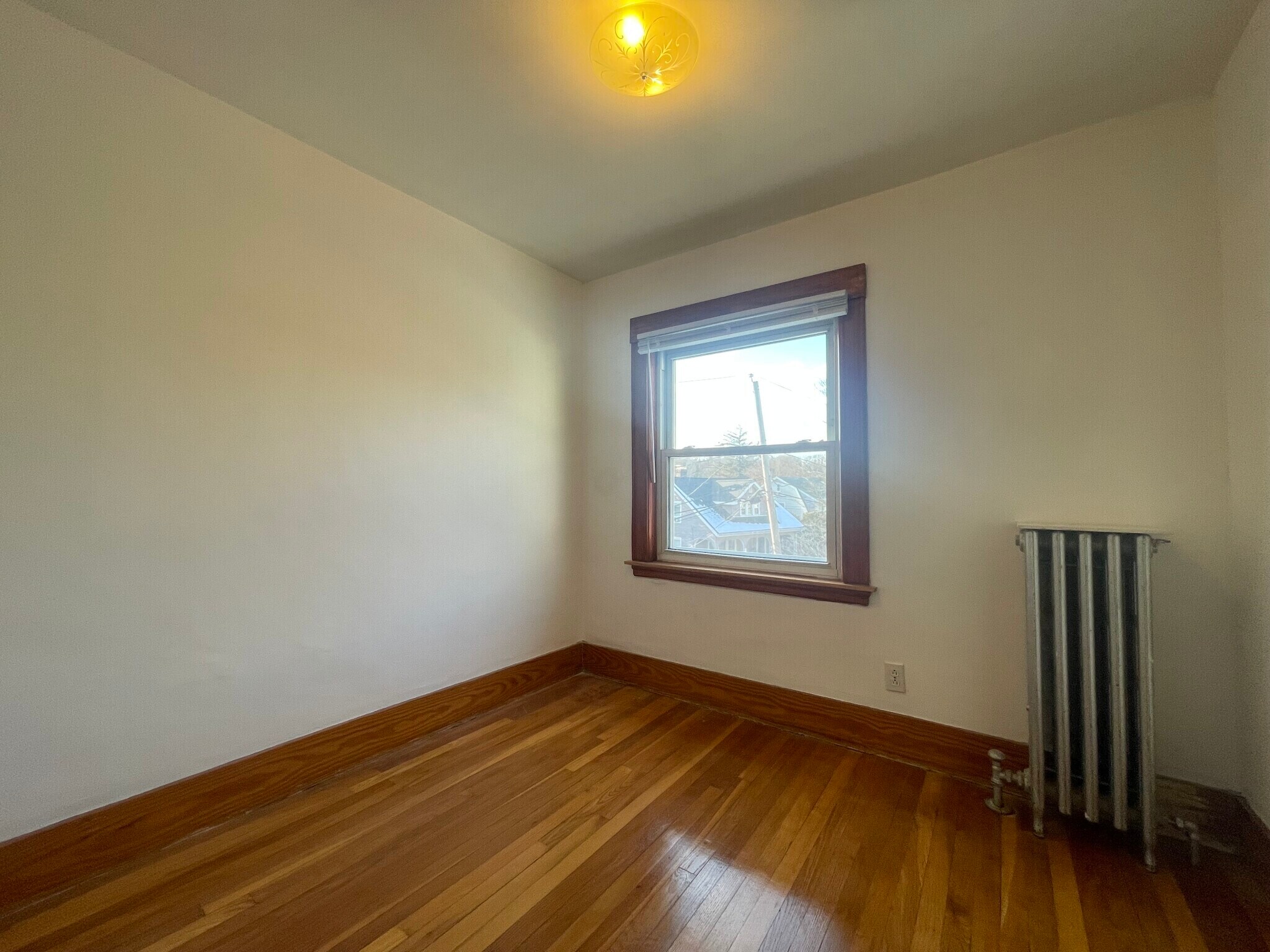 Building Photo - 27 South Crescent Circuit