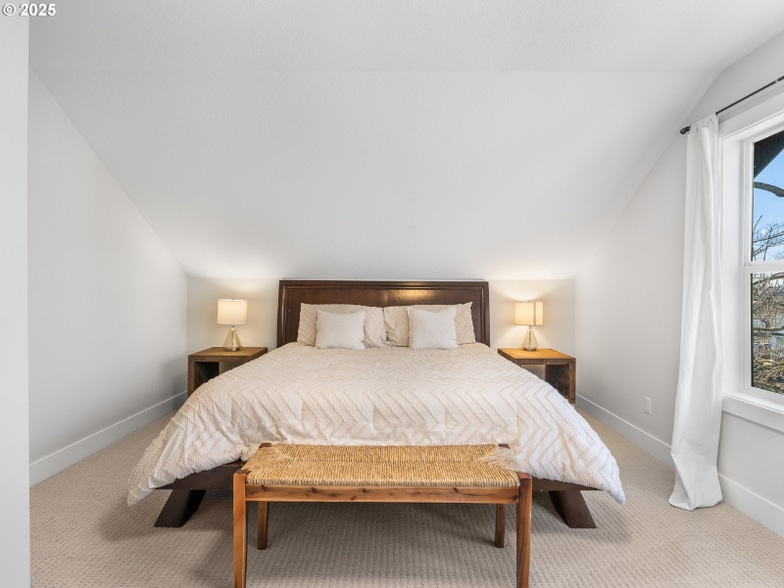 Building Photo - 514 SE 42nd Ave