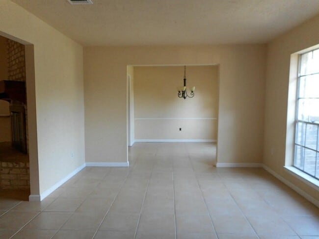 Building Photo - 11226 Concho St