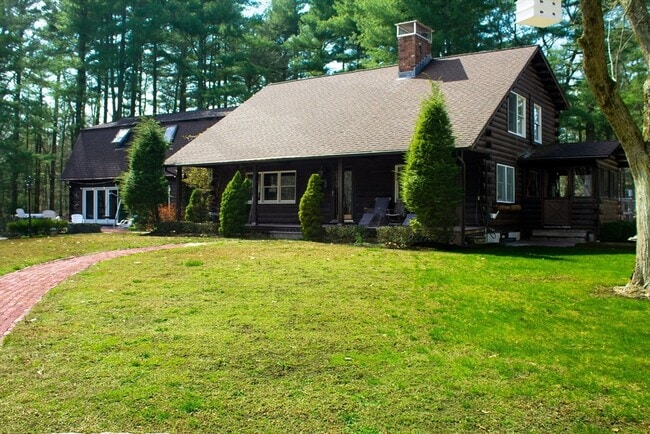 Building Photo - 154 Grove St