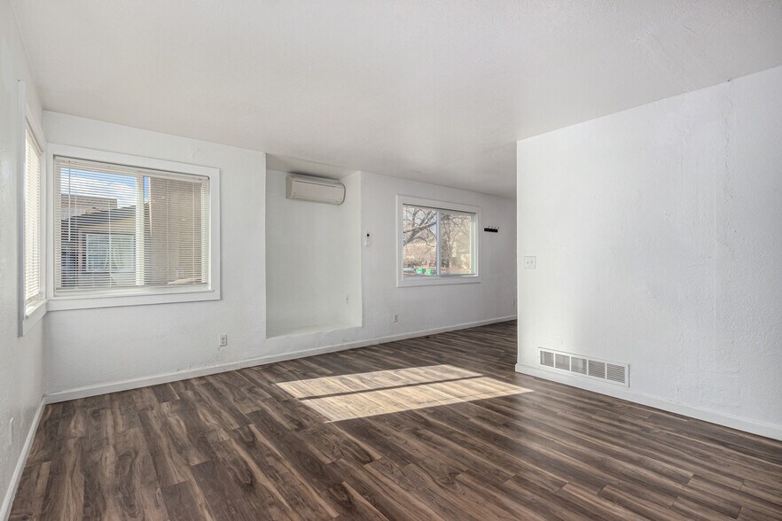 Building Photo - 2060 W Iliff Ave