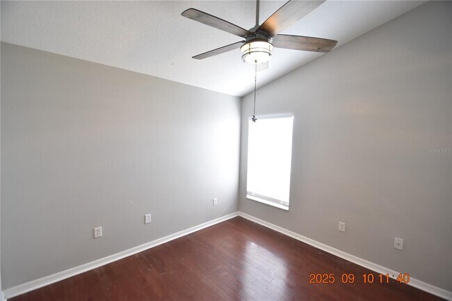 Building Photo - 12913 Lake Vista Dr