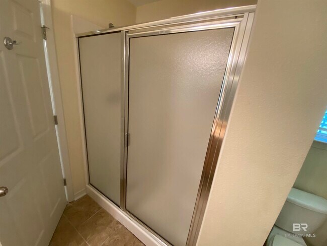 Building Photo - 9064 Brookside Ln