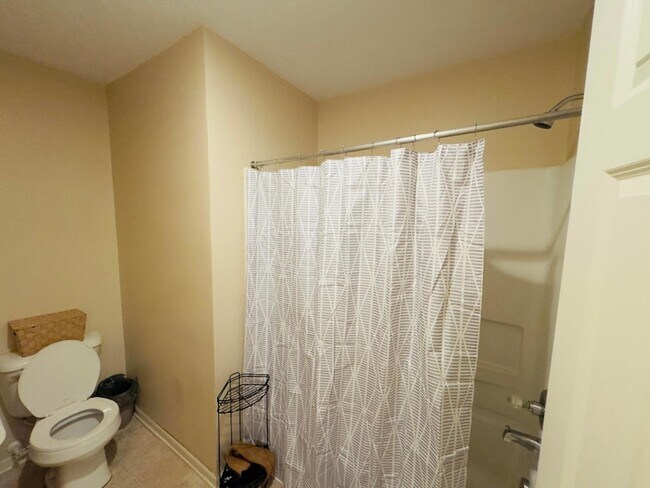 Building Photo - 5157 Vinings Bend