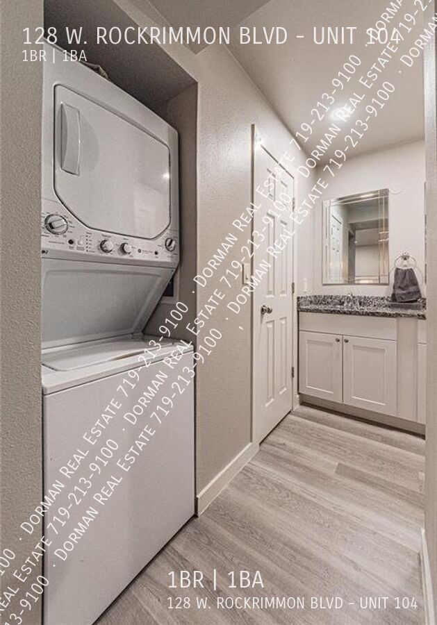 Building Photo - 128 W Rockrimmon Blvd