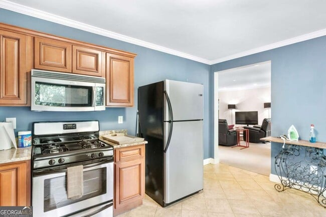 Building Photo - 4260 Beverly Ln NE