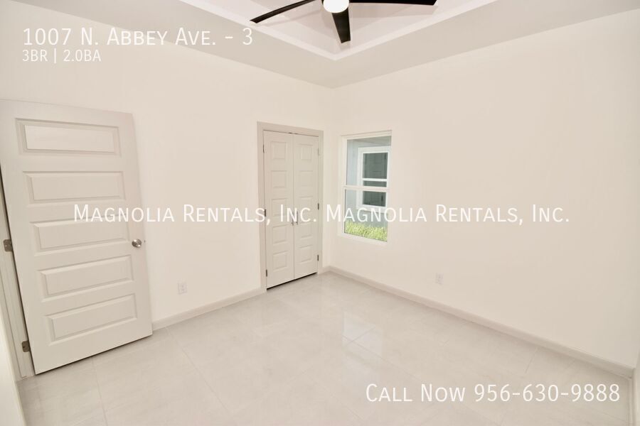 Building Photo - 1007 N Abbey Ave