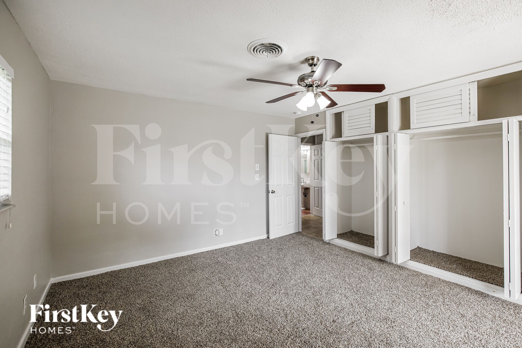 Building Photo - 5961 NW 14th Ct