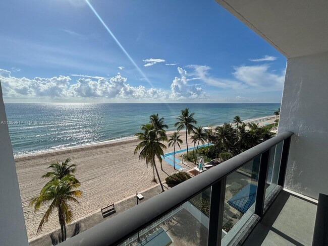 Building Photo - 2301 S Ocean Dr