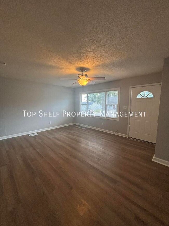 Building Photo - 7503 SW 13th St