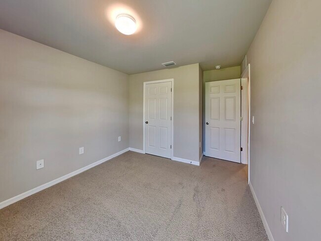 Building Photo - 4731 Gillot Blvd