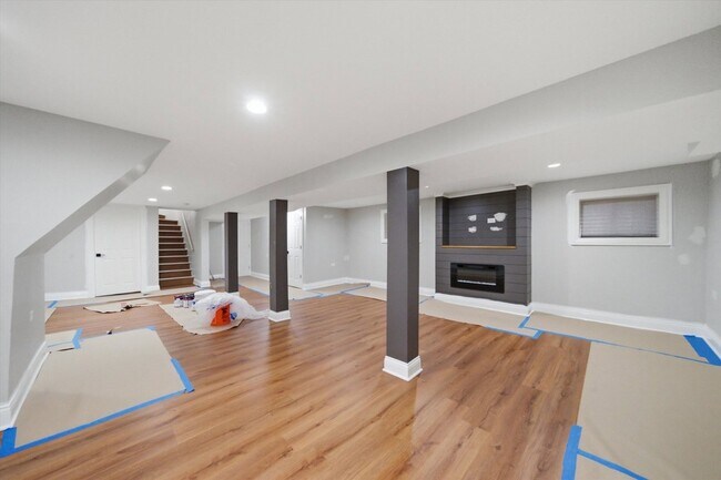 Building Photo - 8326 S Luella Ave
