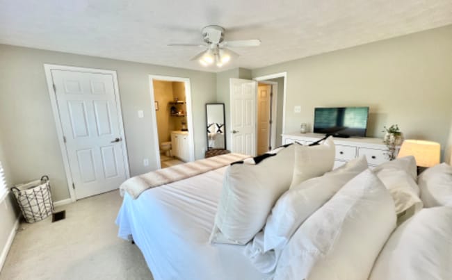 Building Photo - 7821 Edmunds Way