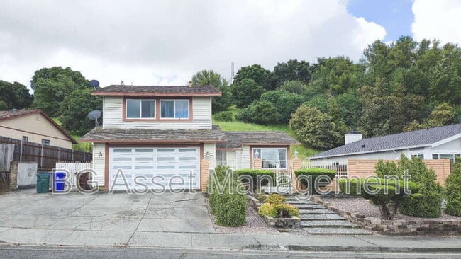 Primary Photo - 322 Falcon Way