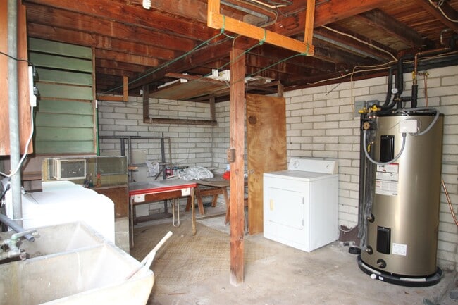 Building Photo - 3775 Anuhea St