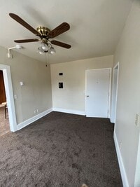 Building Photo - 19 E State St. 10 Unit