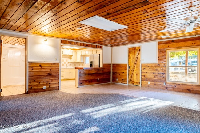 Building Photo - 3225 N Starlight Dr