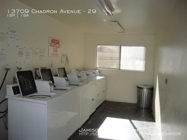 Building Photo - 13709 Chadron Ave