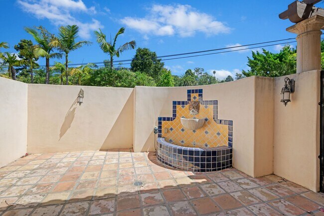 Building Photo - Montecito Property with a View and a Pool ...