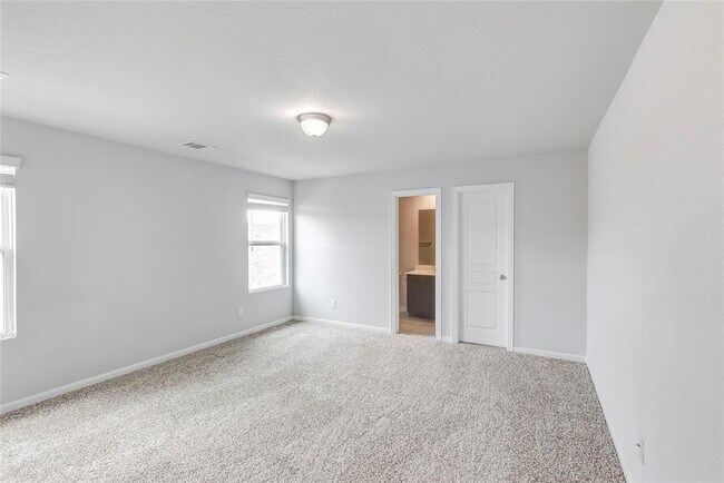 Building Photo - 17005 Lathrop Ave