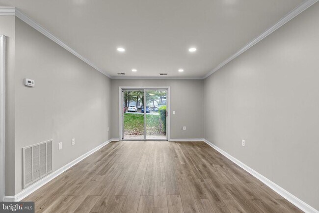 Building Photo - 18302 Streamside Dr