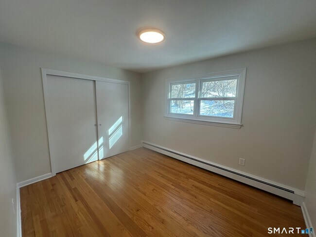 Building Photo - 161 Brion Dr