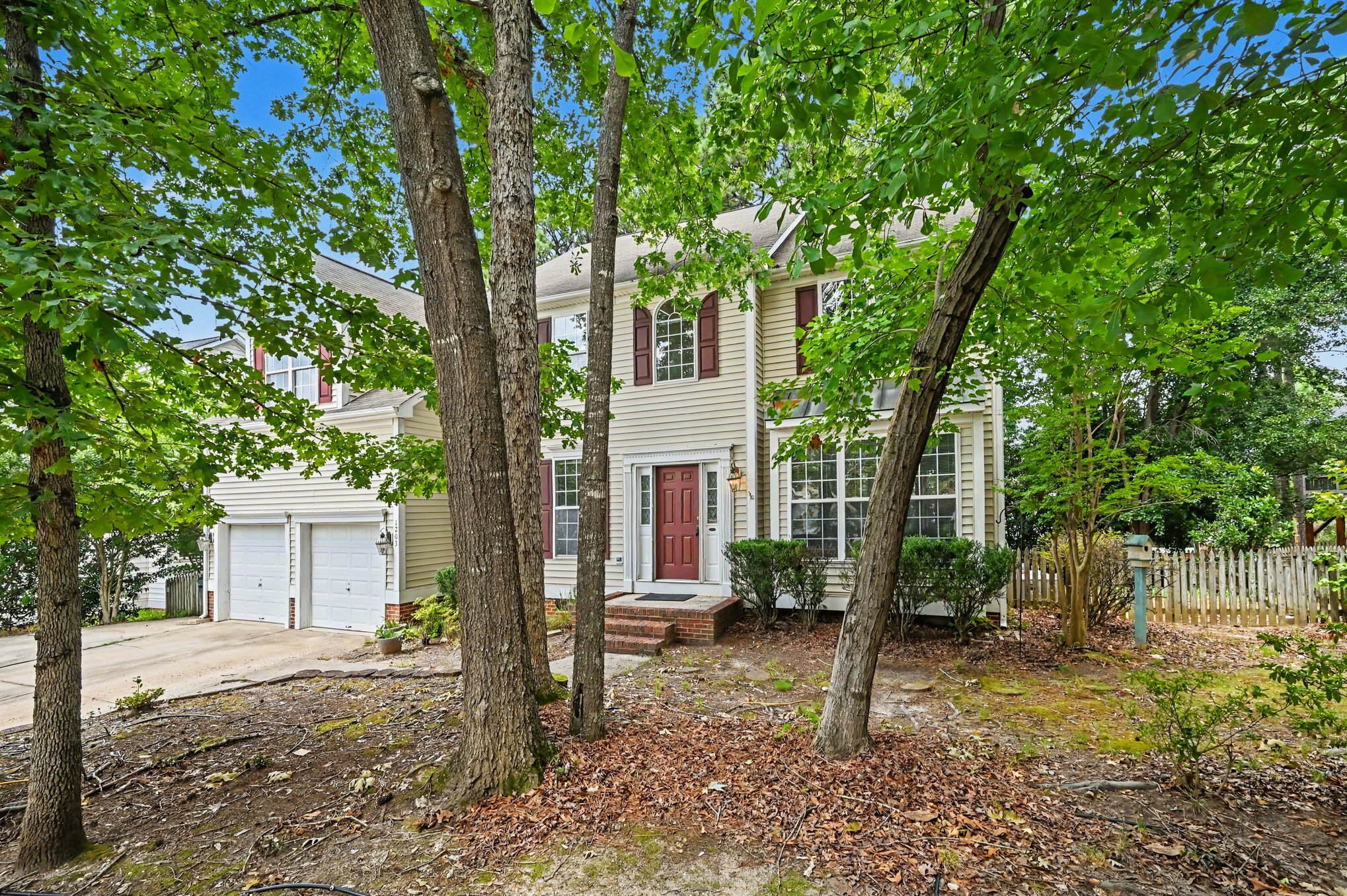 Building Photo - 1203 Fairfax Woods Dr