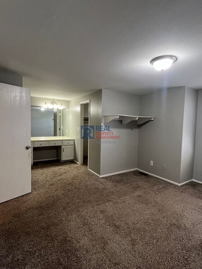 Building Photo - 6870 E Appleton Cir