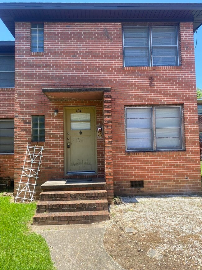 Primary Photo - 124 S Franklin Blvd