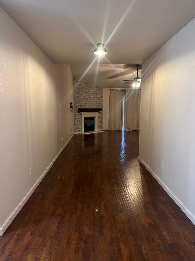 Building Photo - Beautiful  4-bedroom, 2-bathroom home in Fresno with Solar