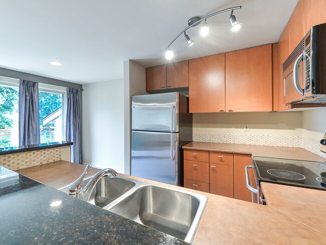 Building Photo - Perfect Location – Perfect Remodel – 2 Bed...