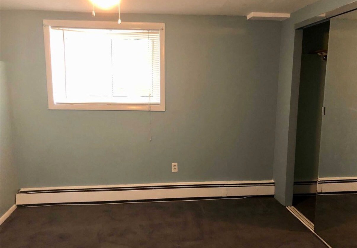 Building Photo - 40 Yale St