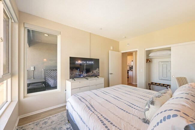 Building Photo - 4325 Ohio St