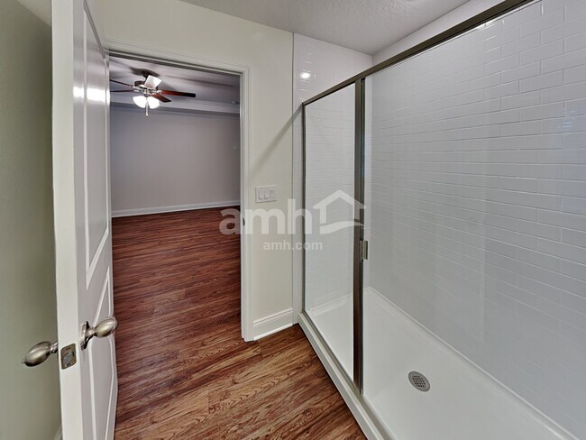 Building Photo - 6209 Little Blf Cir