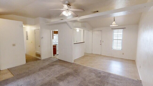 Building Photo - "Charming 3-Bed, 2-Bath Home in Copperas C...