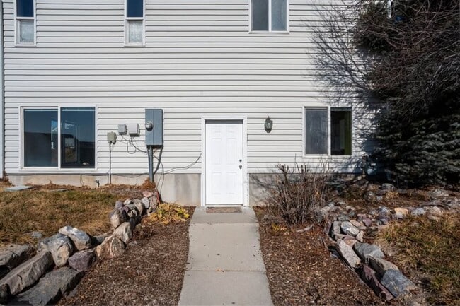 Building Photo - 1912 Oregon Ave